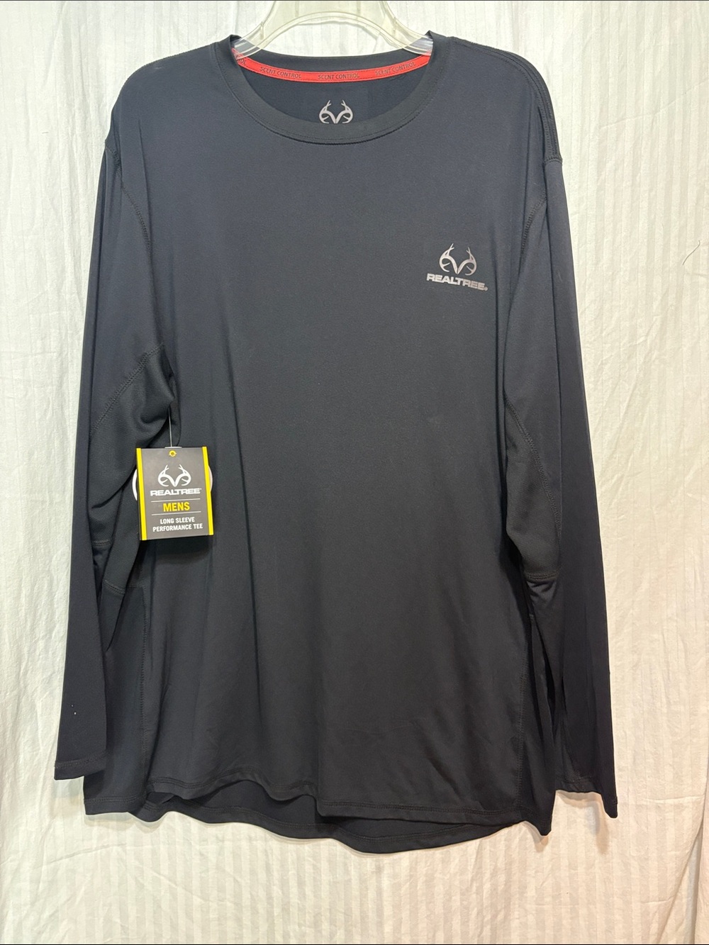 Realtree Men's Long Sleeve Performance Tee - Black with Red Trim